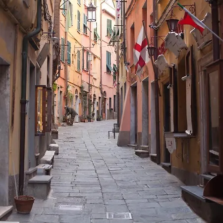 Colonna 24 Luxury In Near 5 Terre Bed & Breakfast 4*