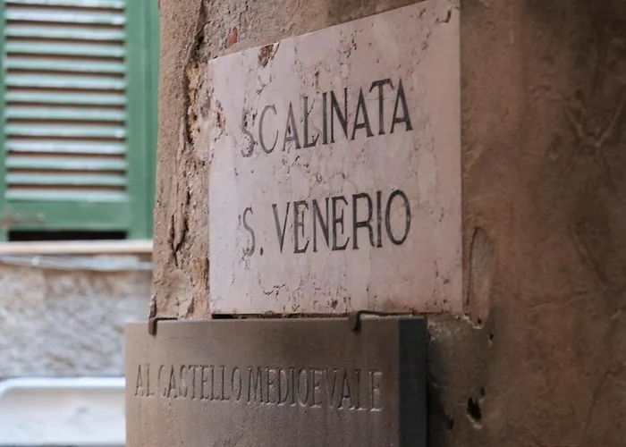 Colonna 24 Luxury In Near 5 Terre Oda ve Kahvaltı